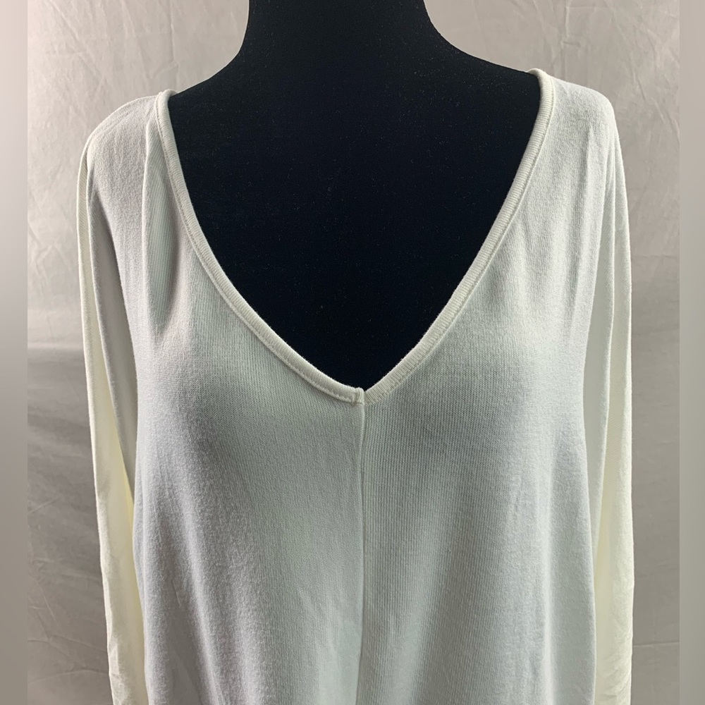 White Oversized V Neck Batwing Long Sleeve Knit Tee - Picture 7 of 9